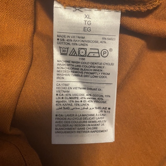 New Old Navy One Shoulder Top. Size XL. - Picture 4 of 4